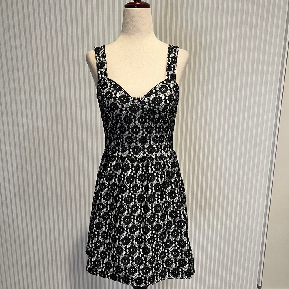 TOPSHOP Women's Sweetheart Neckline Floral Lace Mini Dress Size 2
